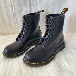 Dr. Martens 1460 Women Boots (8)